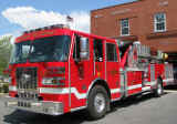 Anthony RI Ladder 1 20102.jpg (206053 bytes)