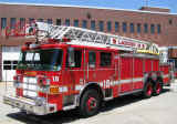 Boston Ladder 18 2010.jpg (259821 bytes)