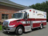 Deerfield EMS Ambulance 1 2010.jpg (214304 bytes)