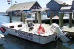 Edgartown Boat 1.jpg (145217 bytes)