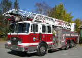 Marblehead Ladder 1 09.jpg (267857 bytes)
